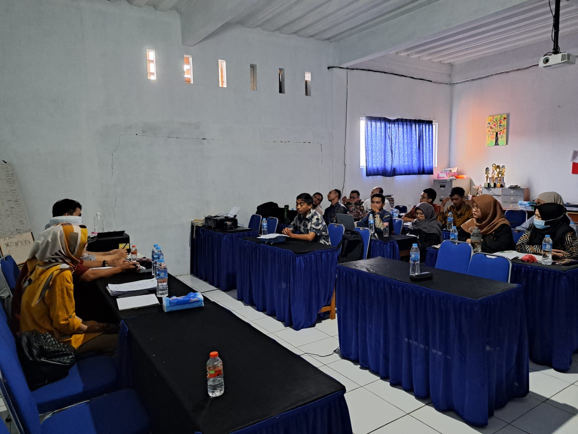 PELAKSANAAN RAPAT KELULUSAN KELAS XII 